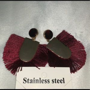 Stainless steel red velvet with gold earrings